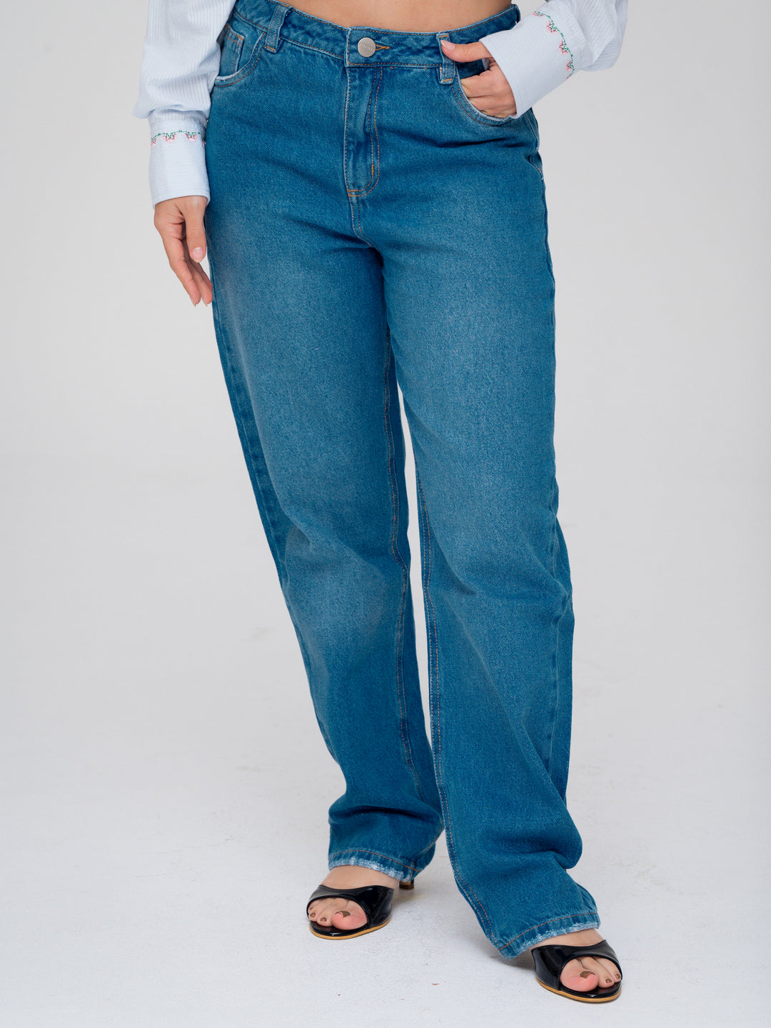 MOM JEANS AZUL OSCURO