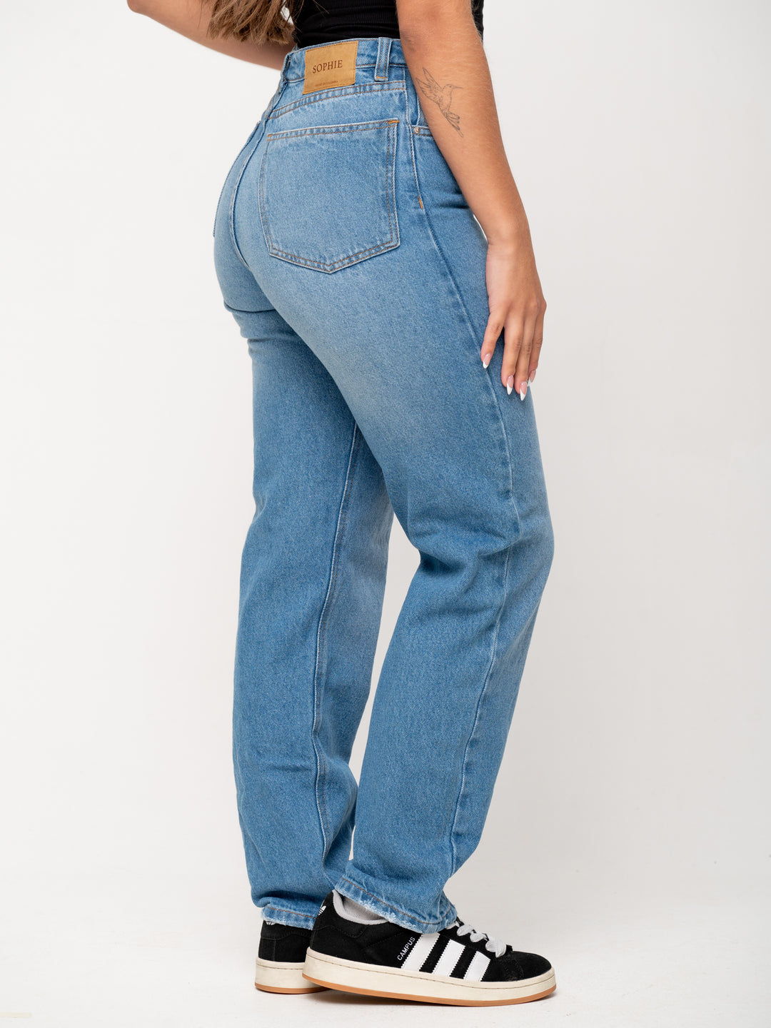 MOM JEANS AZUL OSCURO